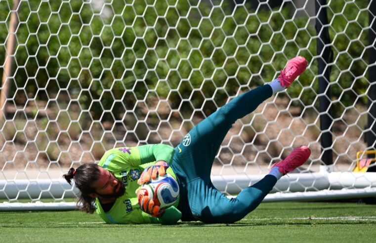 Alisson mostra disposição para novo ciclo na seleção: ‘Seguimos em frente na busca do hexa’