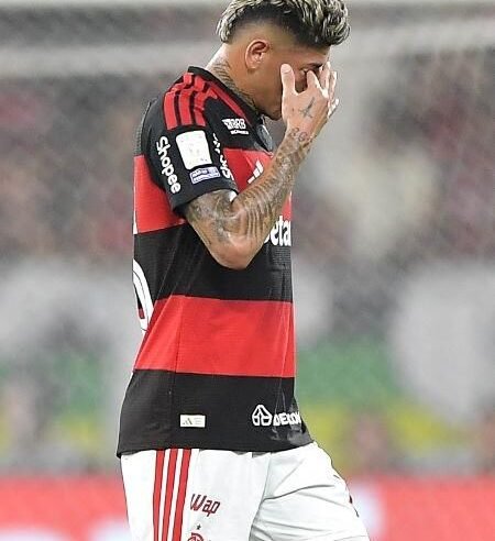 Após suspensão, Carrascal volta ao Flamengo contra Internacional que vive revés no STJD