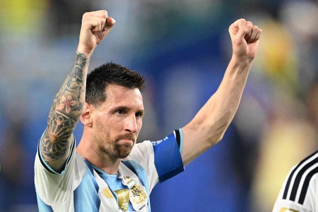 Argentina vence Egito de virada (3-2) e vai às quartas da Copa do Mundo