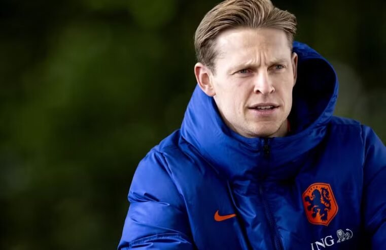 Barcelona confirma ruptura de ligamento do joelho de Frenkie De Jong