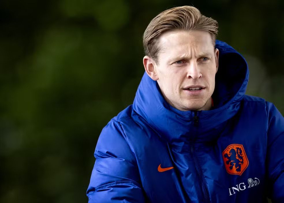 Barcelona confirma ruptura de ligamento do joelho de Frenkie De Jong
