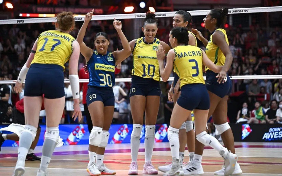 Brasil enfrenta o Japão em busca da liderança do grupo