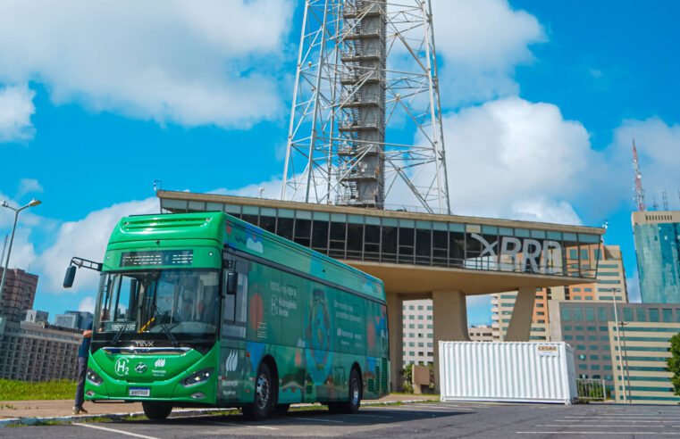 Brasília ganha city tour gratuito em ônibus movido a hidrogênio verde