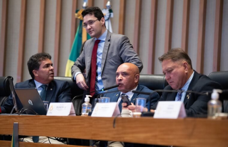 CLDF aprova criação do programa para distribuição de pão e leite
