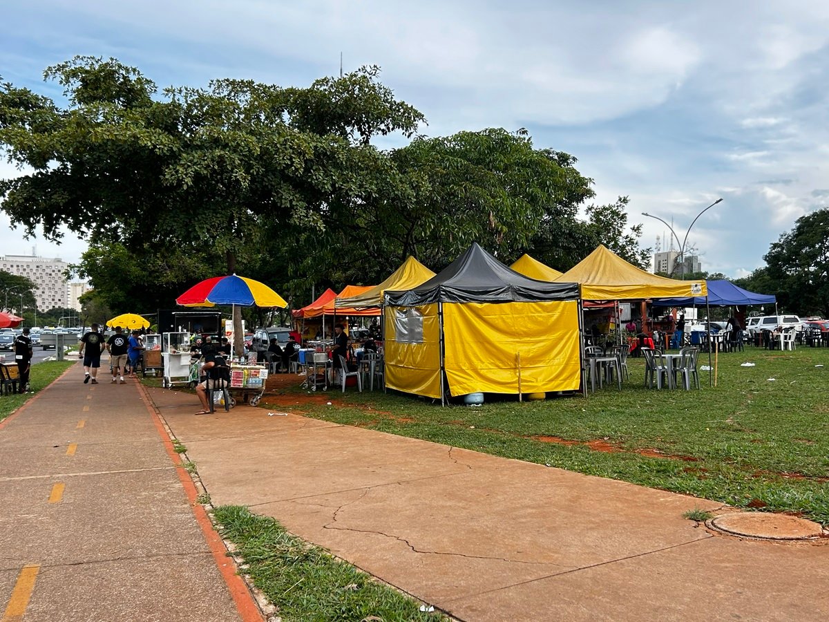 Cadastro abre 60 vagas para ambulantes em jogo no Mané Garrincha