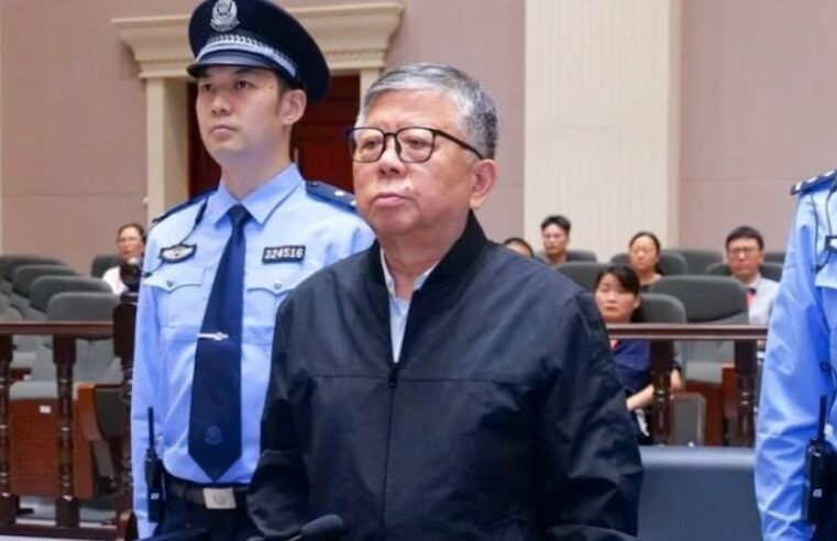 China condena à morte funcionário que aceitou suborno