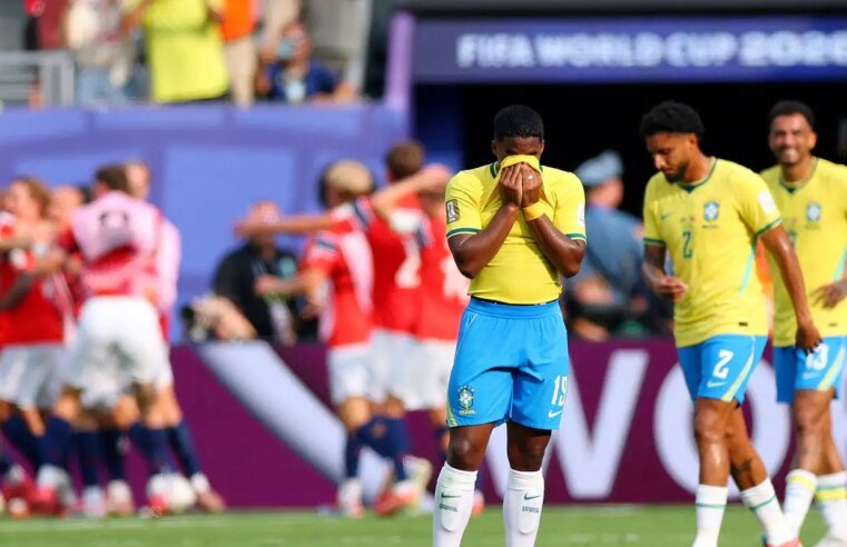 Com críticas, adeus do Brasil à Copa estampa jornais mundo afora
