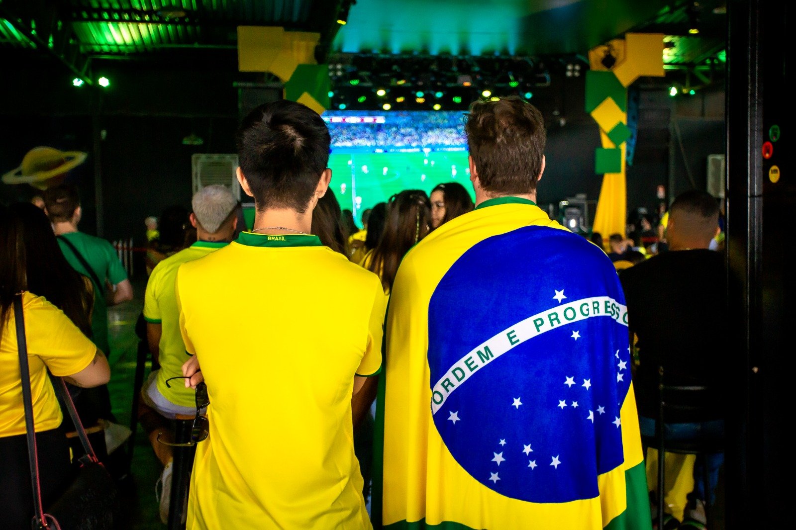 Comércio do DF recalcula rota após saída da Seleção da Copa