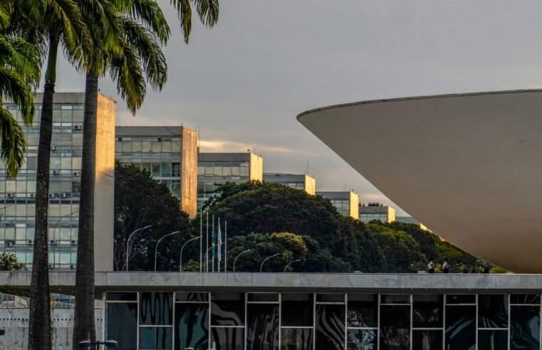 Congresso se aproxima do recesso sem votar PEC 6×1 e PL da Misoginia