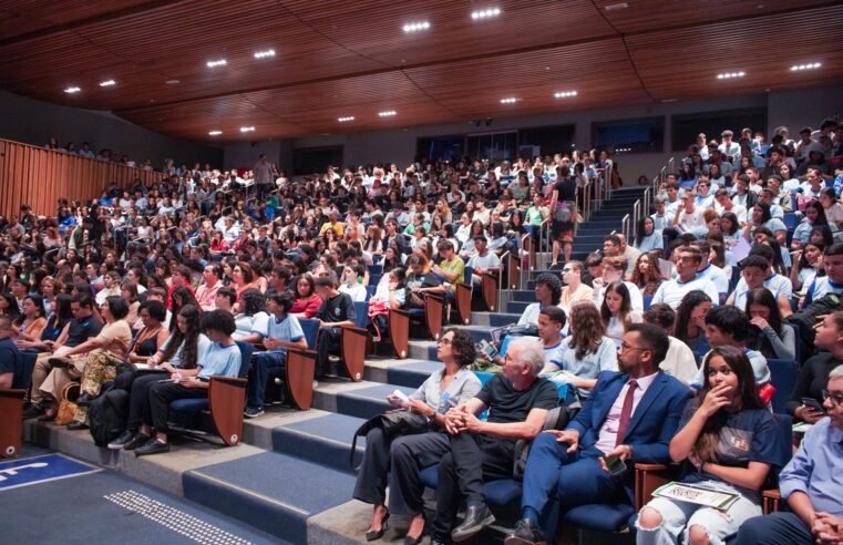 DPDF abre processo seletivo para bolsas de graduação para estudantes da rede pública