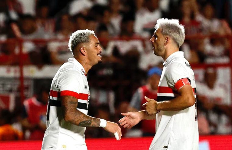 Diretoria do São Paulo destrava mercado com quatro reforços de baixo custo