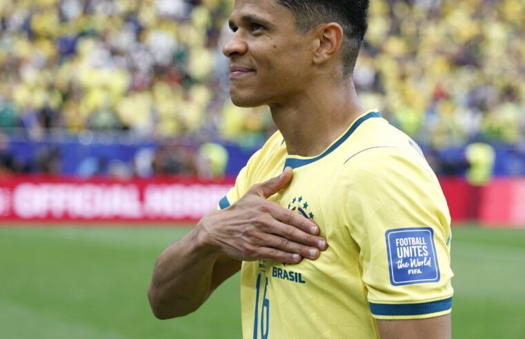 Douglas Santos traz vivência do ouro olímpico para buscar o hexa