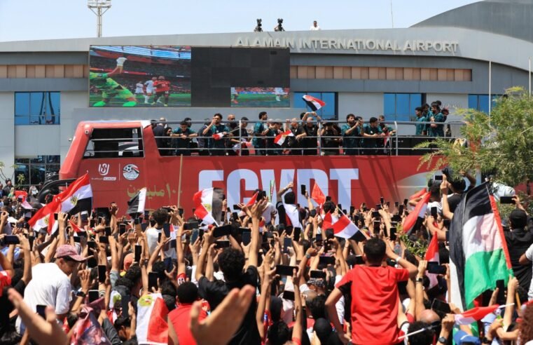 Egito é recebido com festa após melhor campanha em Copas