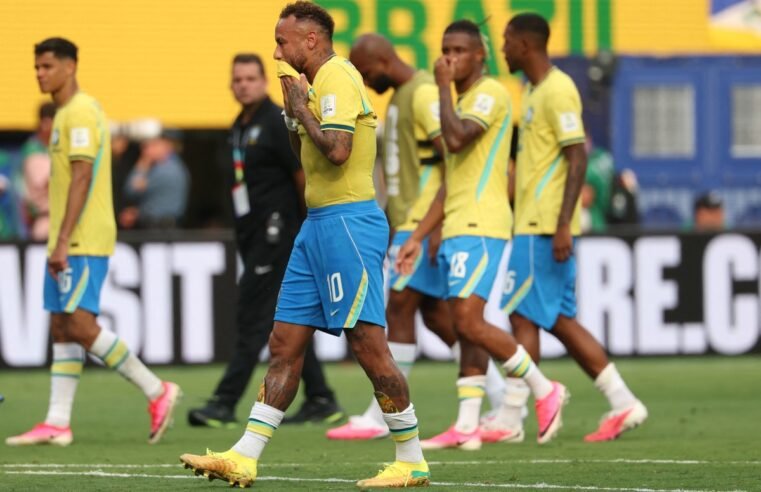 Eliminação do Brasil na Copa deve provocar onda de despedidas da seleção