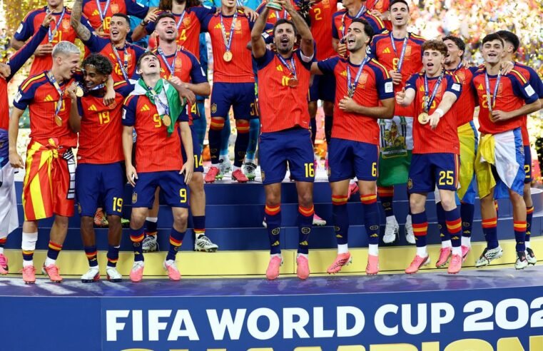 Espanha domina Argentina, vence na prorrogação e leva o bi da Copa