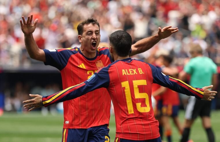 Espanha vence Áustria (3-0) e vai às oitavas da Copa do Mundo