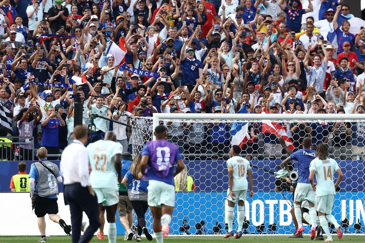 França vence Marrocos (2-0) e está na semifinal da Copa do Mundo