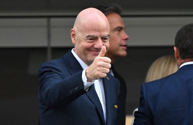 Gianni Infantino afirma que Fifa vai analisar novo aumento de seleções na Copa