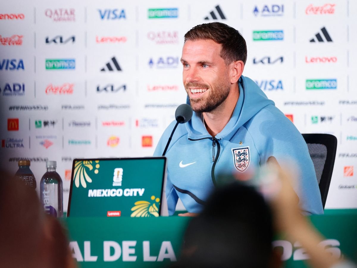 Henderson passa por cirurgia no braço após fratura na vitória da Inglaterra sobre o México