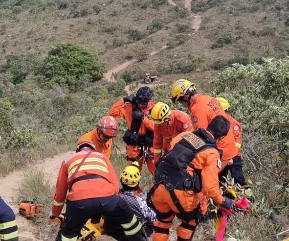Homem é resgatado após se ferir durante trilha no DF