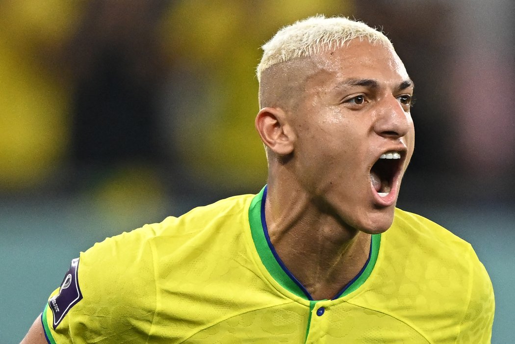 Imprensa argentina repercute Richarlison comemorando gol da Espanha na final da Copa