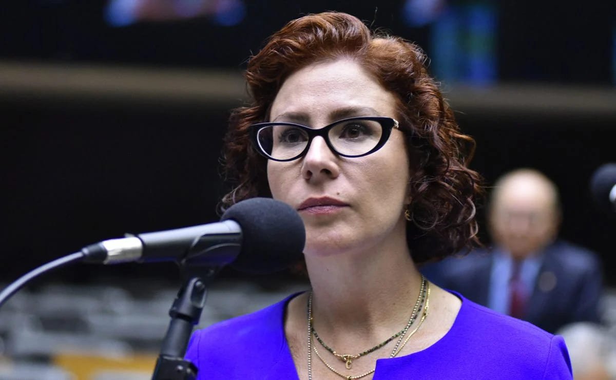 Justiça italiana anula decisão que autorizava extradição de Carla Zambelli