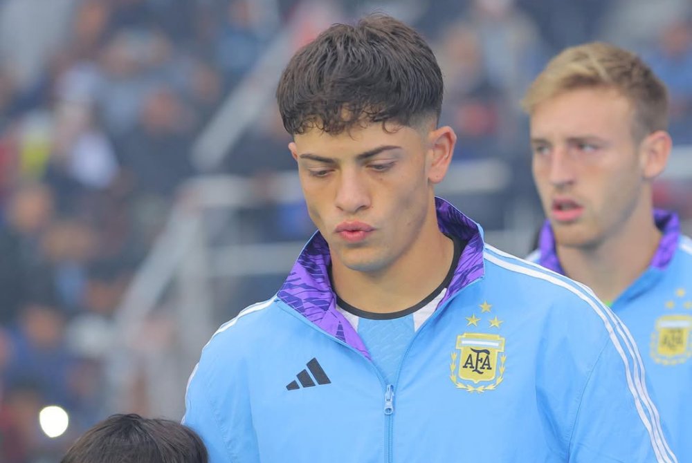 Lesão de Giay pode abrir caminho para titularidade de Barboza no Palmeiras