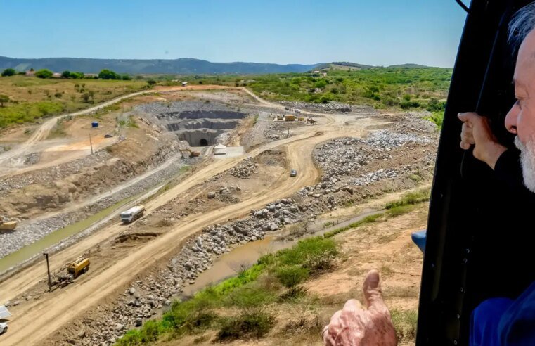 Lula inaugura túnel de transposição das águas do São Francisco no RN