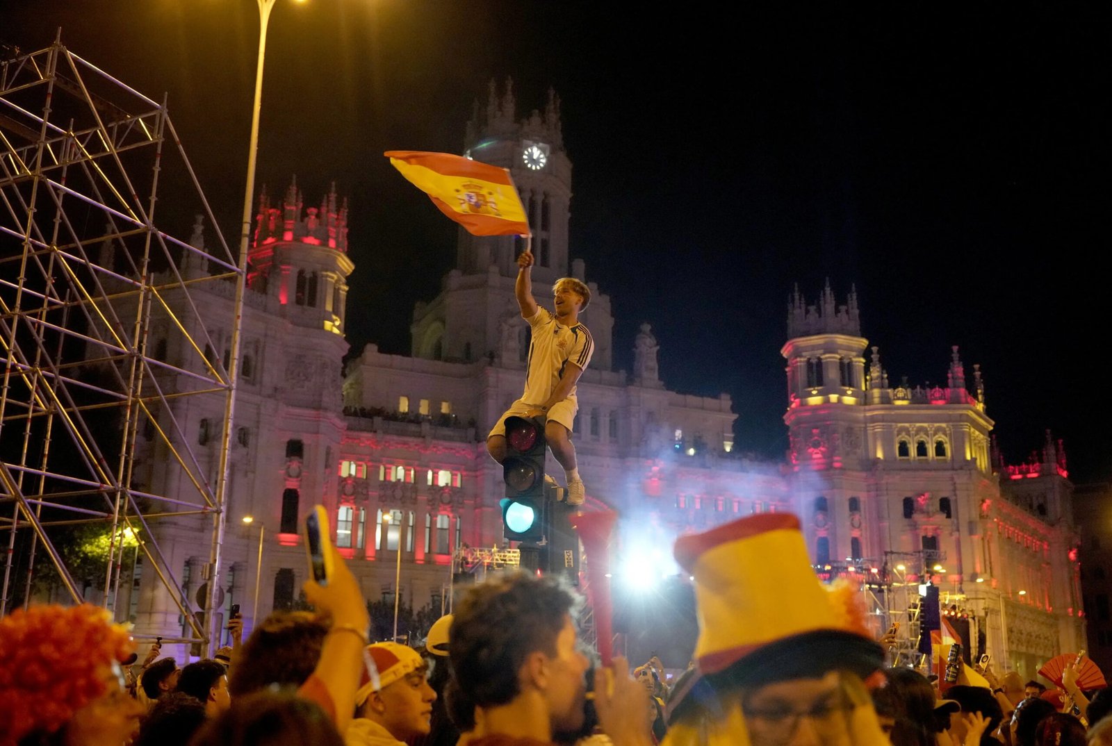 Mais de um mihão de pessoas tomam ruas de Madri para receber campeões mundiais