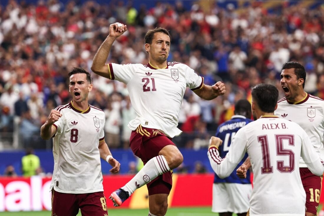 Mais que uma seleção, Espanha constrói uma ‘equipe’ para chegar à final da Copa