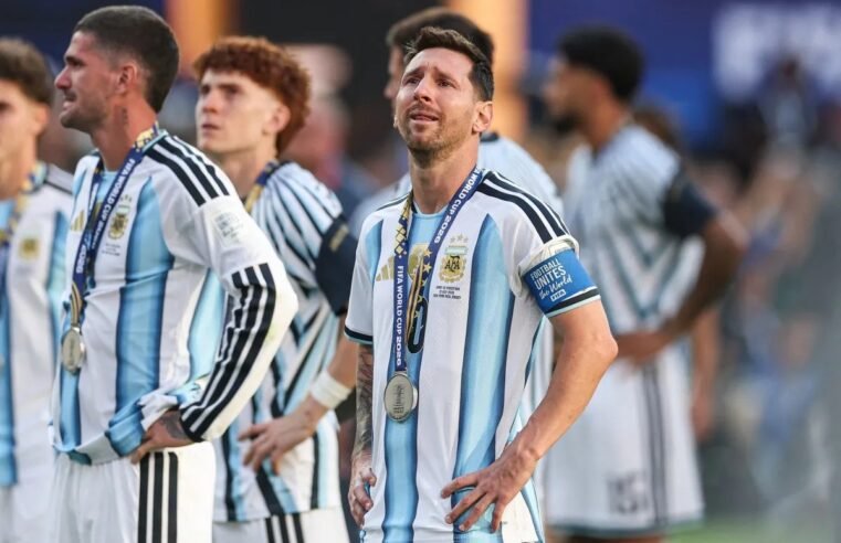 Messi e mais 9 jogadores da Argentina não voltam para ‘festa’ em Buenos Aires após vice da Copa
