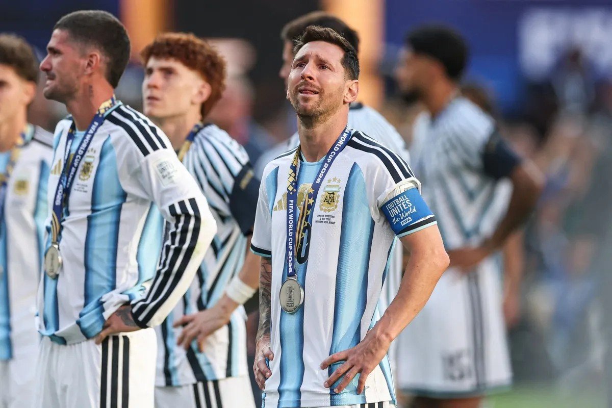 Messi e mais 9 jogadores da Argentina não voltam para ‘festa’ em Buenos Aires após vice da Copa