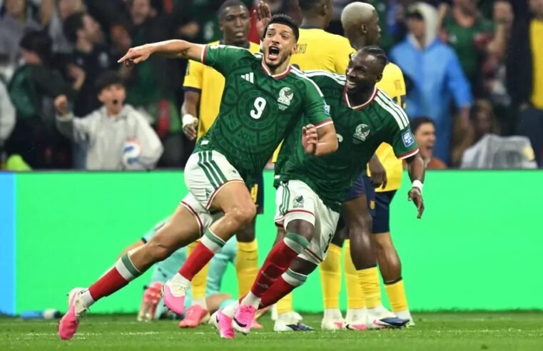 México vence Equador (2-0) e avança às oitavas de final da Copa do Mundo