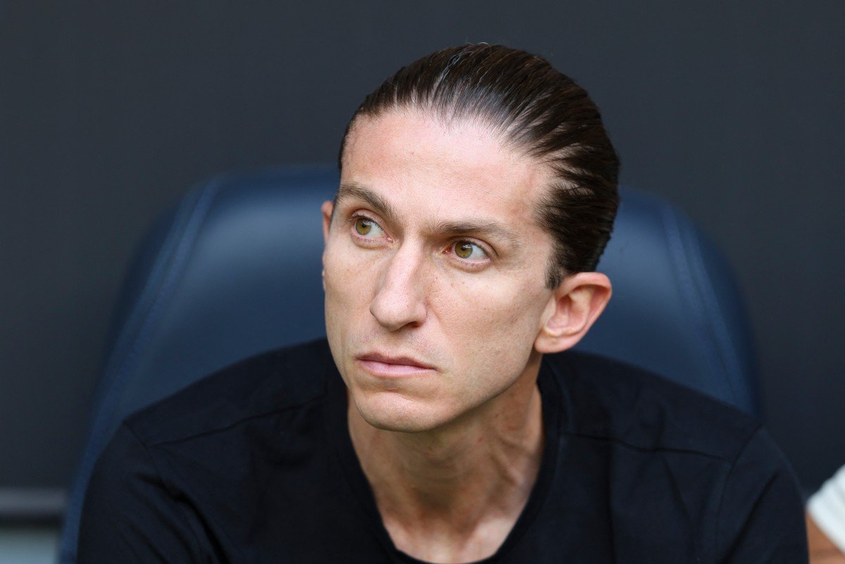 Monaco anuncia Filipe Luís como técnico