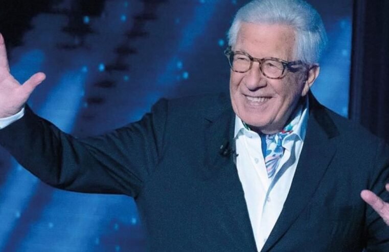 Morre Peppino di Capri, ícone da música italiana, aos 86 anos