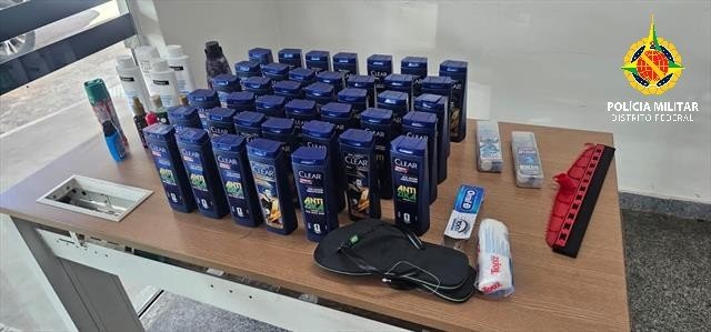 Mulher é presa suspeita de furtar mais de R$ 1,7 mil em produtos de supermercado em Samambaia