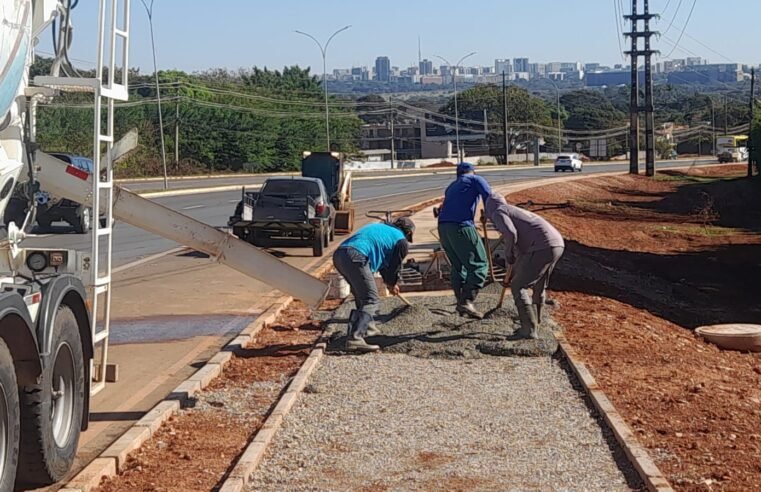 Novas calçadas na EPCV ampliam mobilidade no Lago Sul