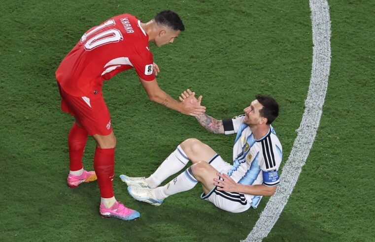 O abismo entre Messi na semifinal e Neymar no pôquer em Las Vegas