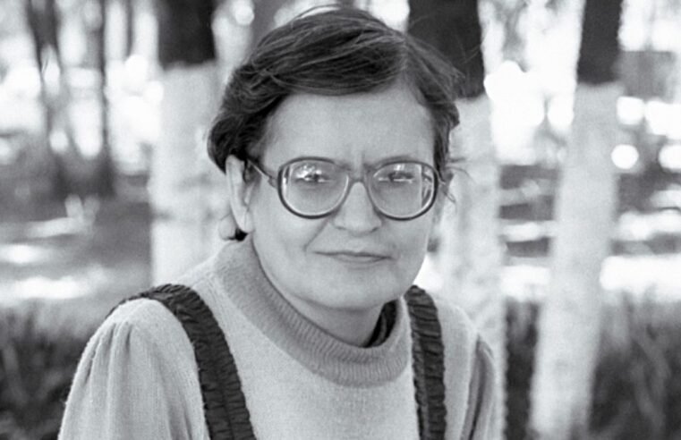 Orides Fontela: a radicalidade de uma vida dedicada à poesia