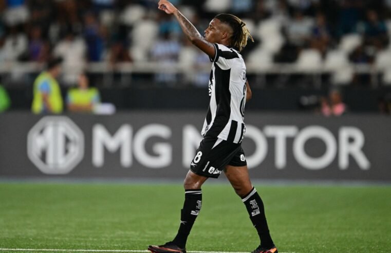Palmeiras tem concorrência de quatro clubes europeus por Danilo