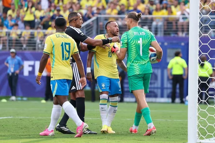 Pandemia e custo de transmissão levaram Globo a recusar pacote completo da Copa