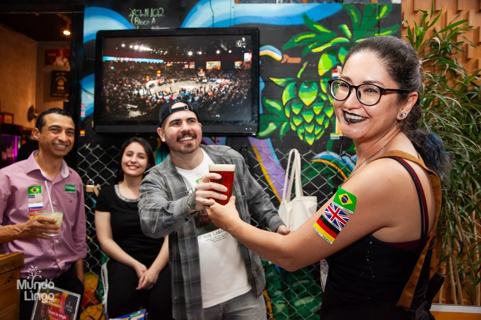 Projeto gratuito une prática de idiomas e integração cultural
