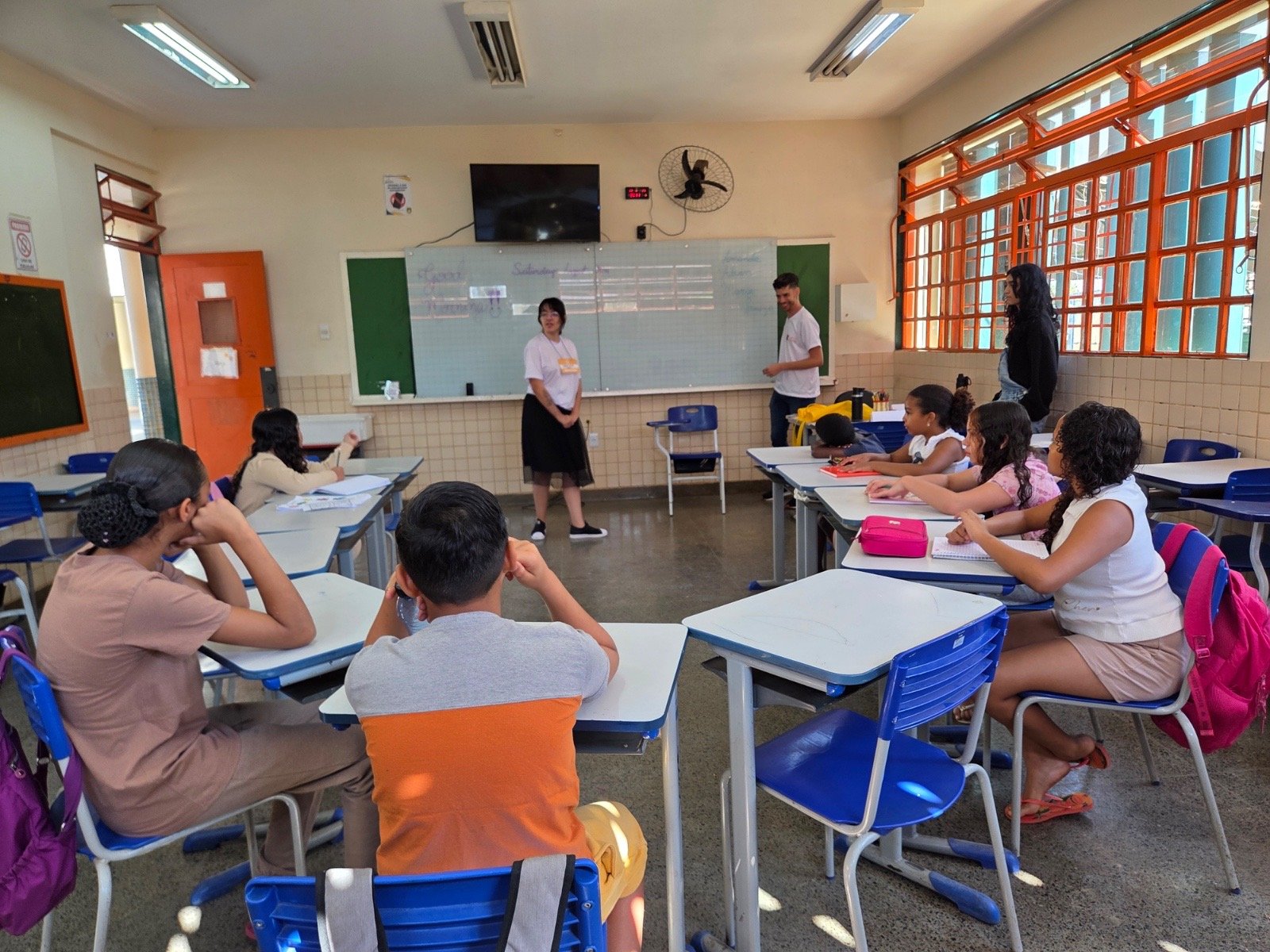 Projeto social no DF busca voluntários para transformar vidas pelo inglês 
