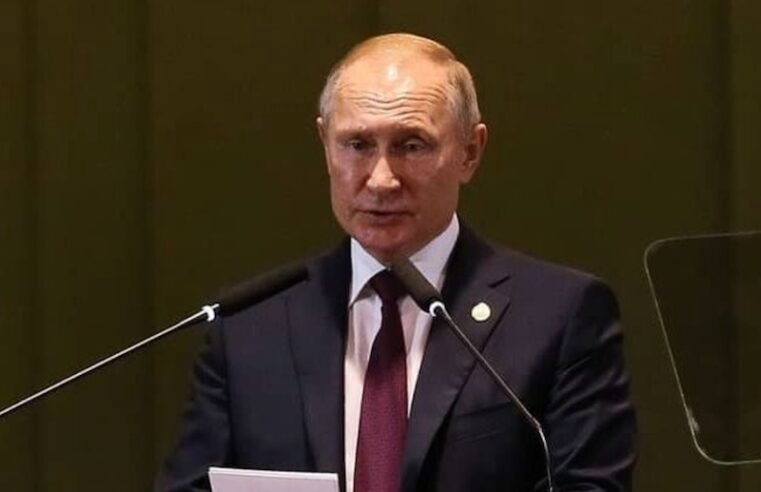 Putin sinaliza negociação, mas Rússia mantém ofensiva na Ucrânia