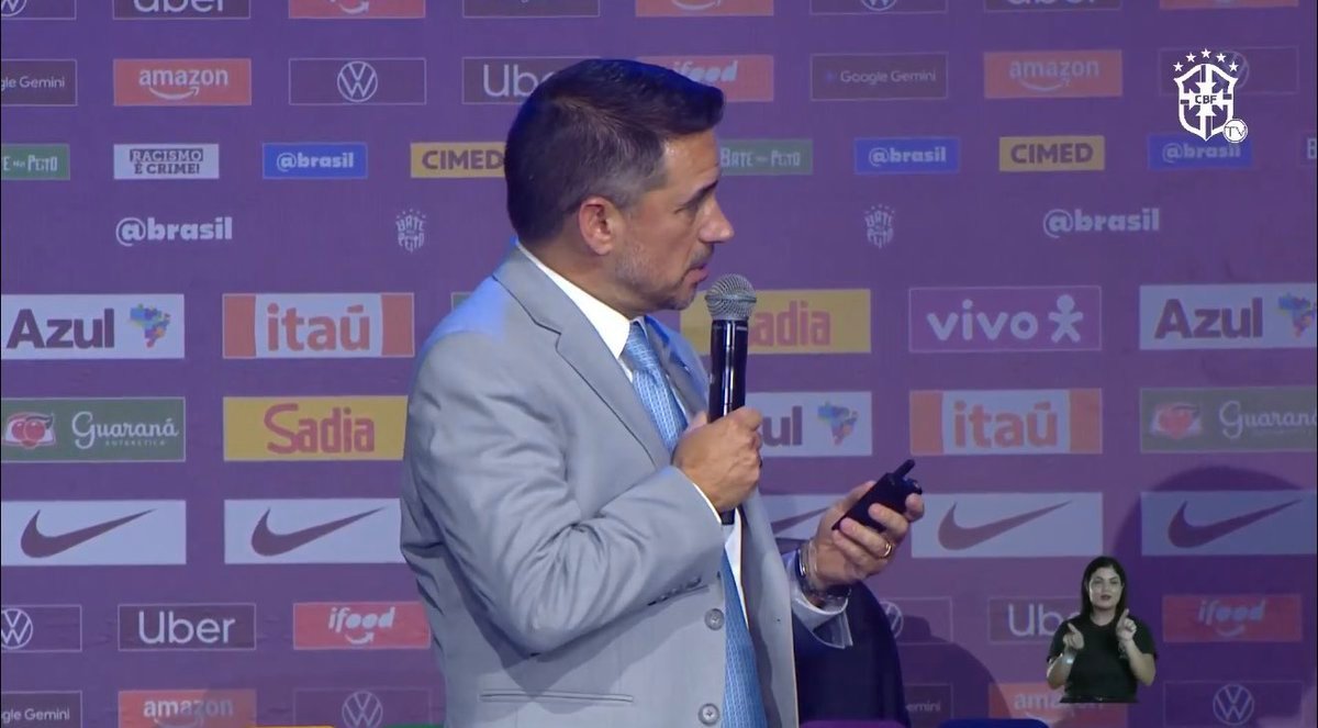 Rodrigo Caetano confirma renovação da seleção e promete espaço para novos nomes no ciclo 2030