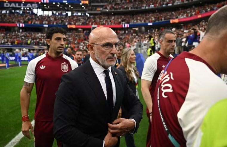 Scaloni e De la Fuente: um reencontro entre mestre e pupilo pelo título mundial