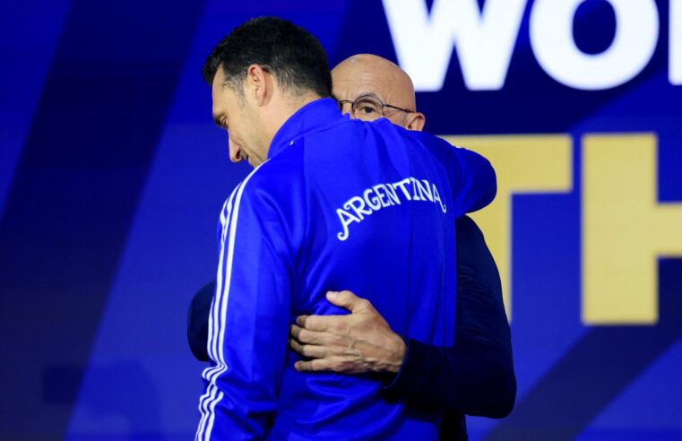 Scaloni revê De la Fuente em ‘situação surreal’ antes de enfrentar seu velho tutor