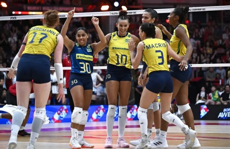 Seleção feminina vence Itália e enfrenta Turquia na final da Liga das Nações de Vôlei