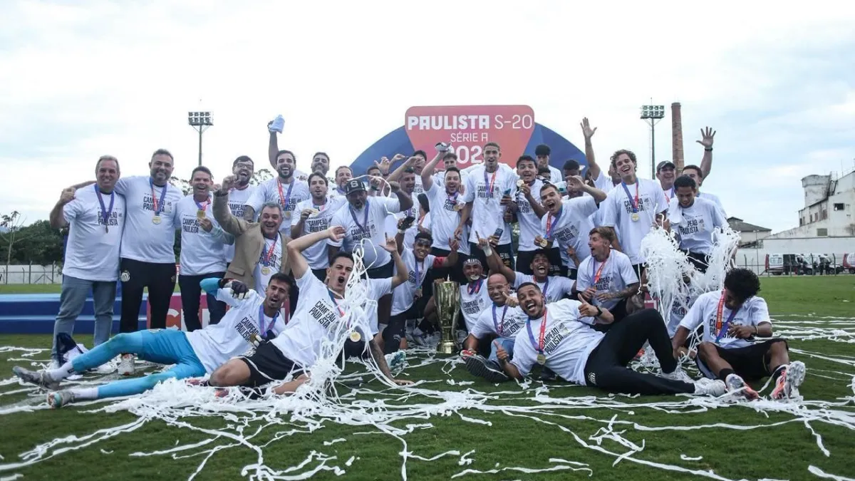 Sem dinheiro e sob transfer ban, Santos aposta na sua safra campeã sub-20
