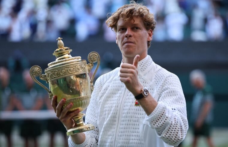 Sinner vence Zverev em batalha de quase 4h e é bicampeão em Wimbledon